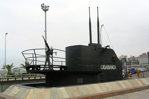 2006-Korsika-Bastia-Casabiancan-torni-muistomerkkina.jpg