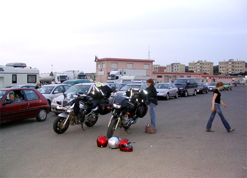 2006-Sardinia-Golfo-Arancin-sataman-jonotusalueella.jpg