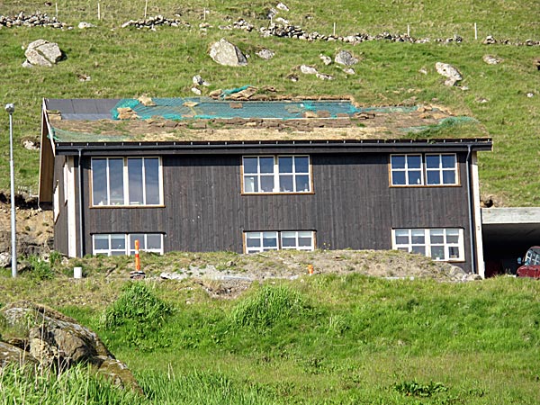 2009-Faroes-Kirkjubour.jpg