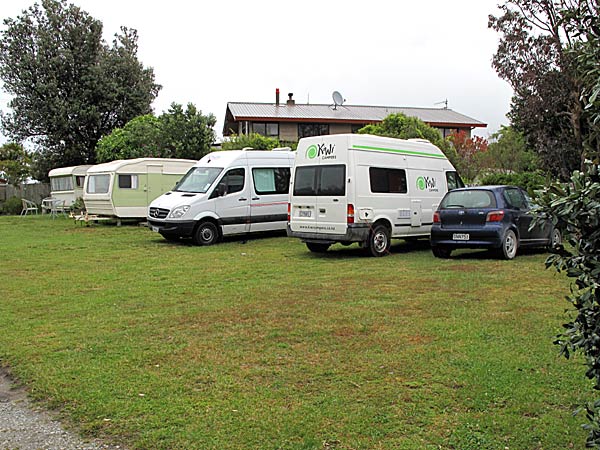 2009-NZ-Etelasaari-Pupongan-camppari.jpg