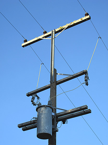 2009-NZ-Etelasaari-Pupongan-sahkolinja.jpg
