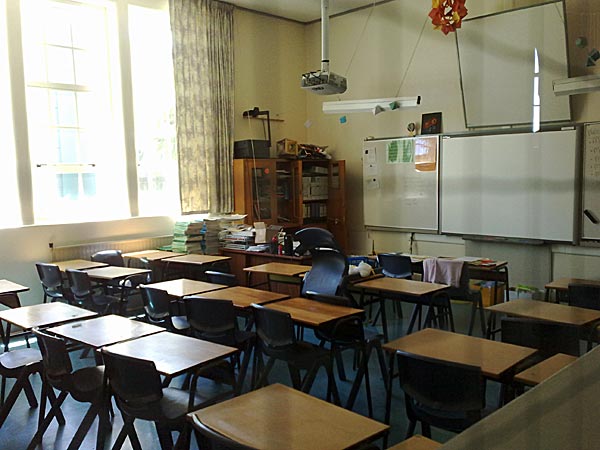 2009-NZ-Pohjoissaari-yksi-Lauran-luokkahuoneista.jpg