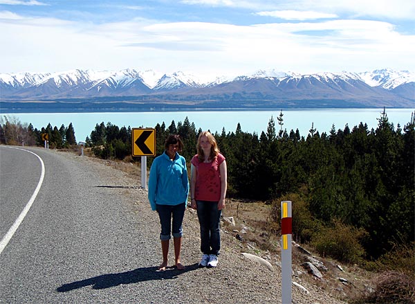 2009-NZ-Sheridan-ja-Laura-Etelasaarella.jpg