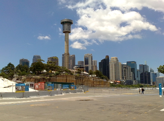 2011-AUS-Sydneyn-asfalttirantaa.JPG