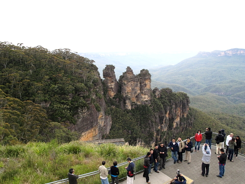 2011-AUS-Three-Sisters.JPG