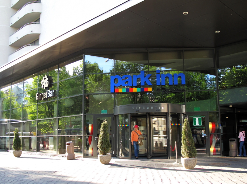 Kaunas, hotellimme kahdeksi y&ouml;nseuduksi