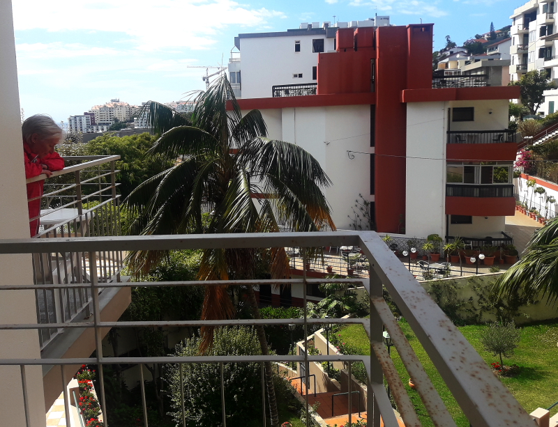 2022-Madeira-0927-parvekkeet.JPG