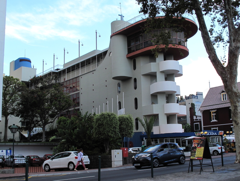 2022-Madeira-Funchal-laivatalo.JPG