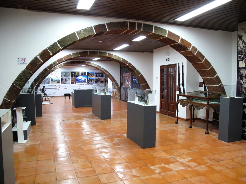 2022-Madeira-Funchal-sotamuseo-Sali-B.JPG