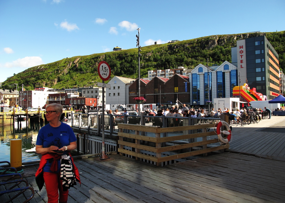 2022-Norja-Hammerfest-keskustaa.JPG