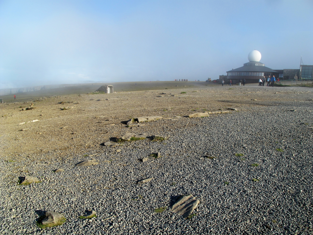 2022-Norja-Nordkapp-Viela-nakee-jotain.JPG