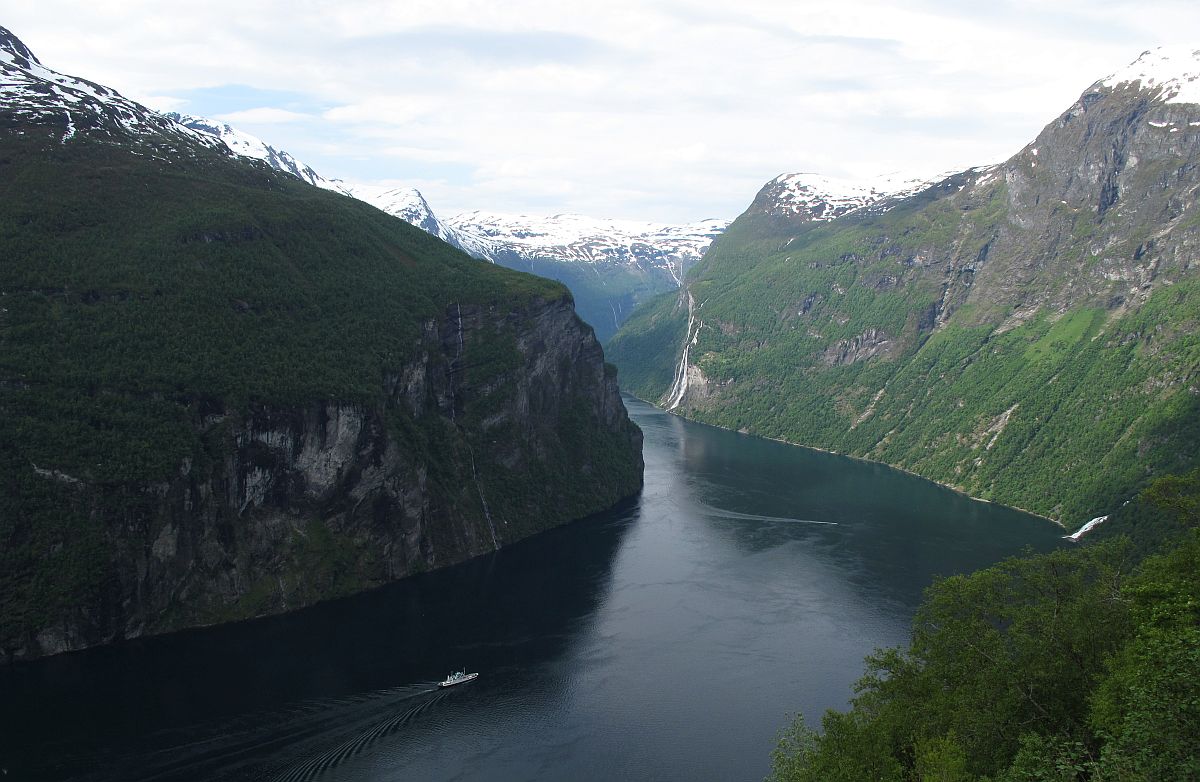 Norja_23_Geiranger_laivan_tulosuunta.jpg