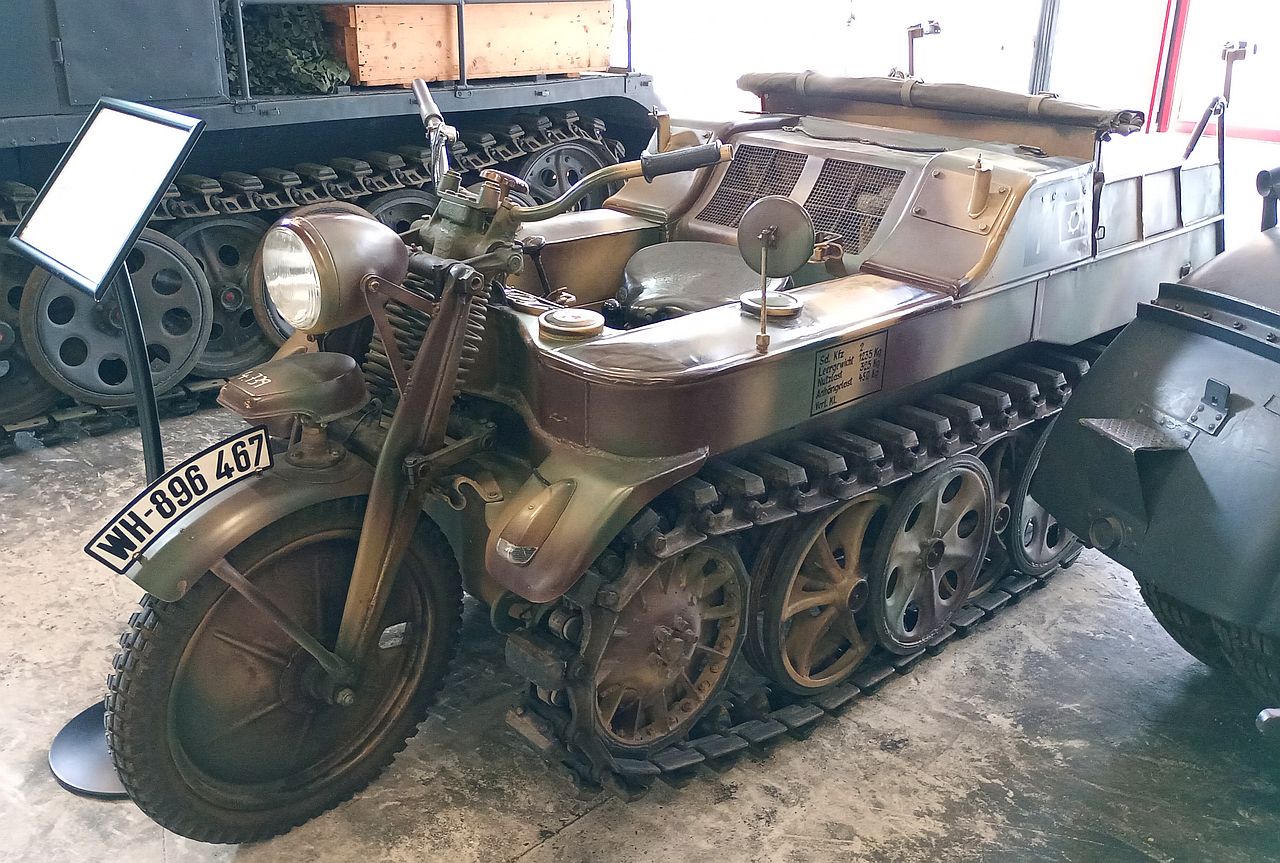 Saksa-Panssarimuseo-maastomoottoripyora.jpg